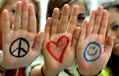 peace love hapiness